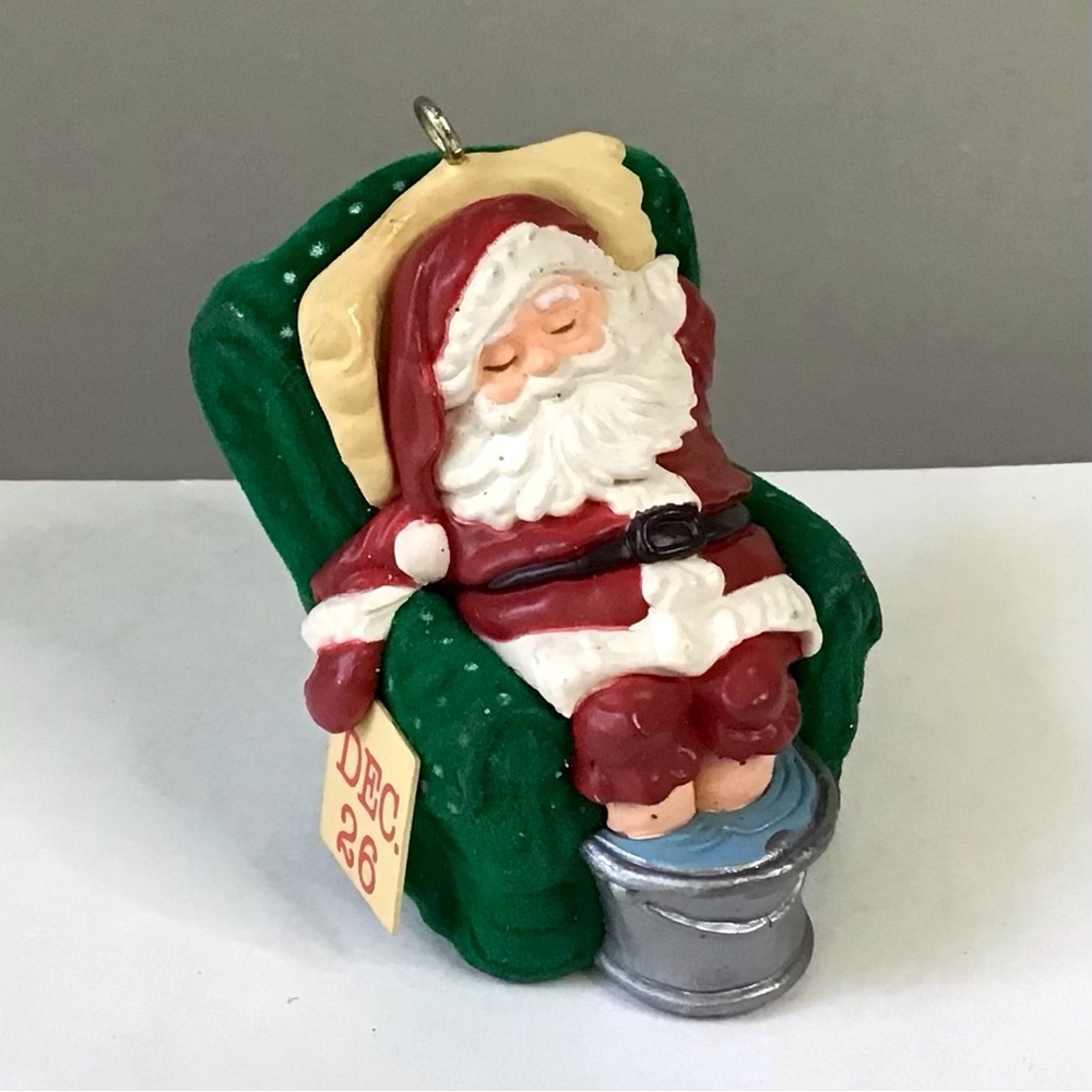 1987 Hallmark Sleepy Santa Ornament Vintage Christmas DEC 26 Flocked Chair